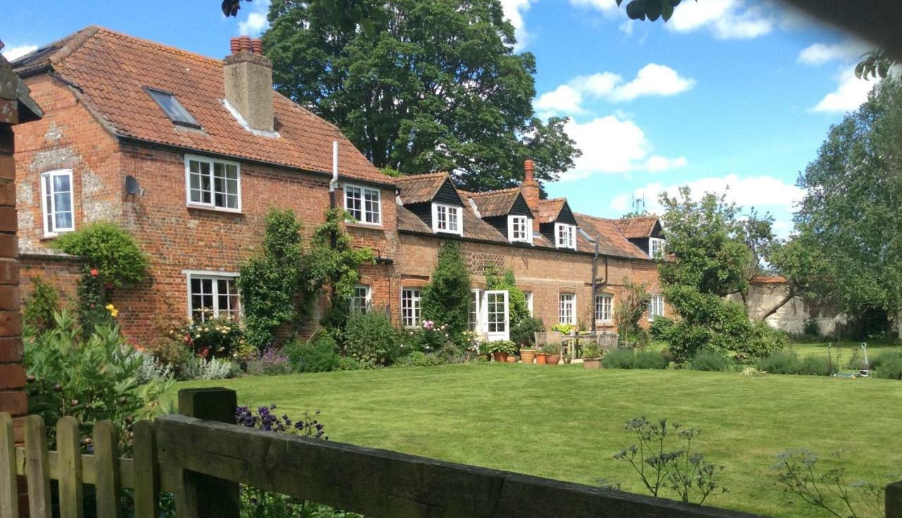 Garden Cottage B&B Penton Mewsey Bagian luar foto