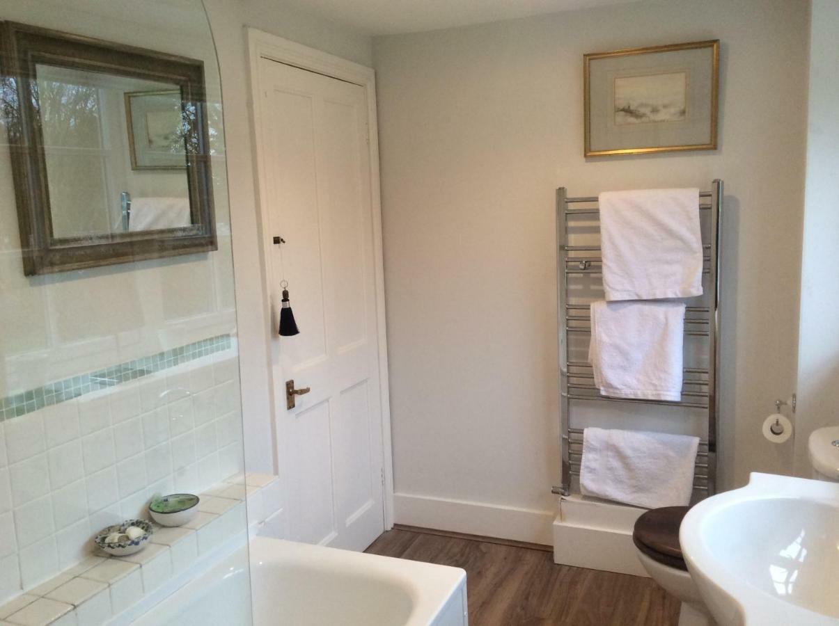 Garden Cottage B&B Penton Mewsey Bagian luar foto